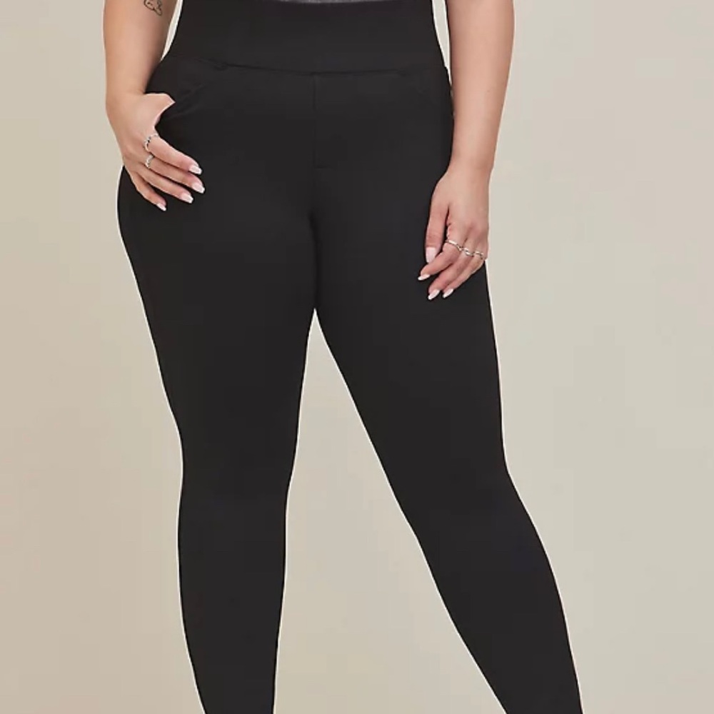Pocket Pixie Skinny Studio Luxe Ponte High-Rise Pant - NWOT